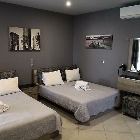 Aimilias Family Apartments Nea Vrasna Bagian luar foto