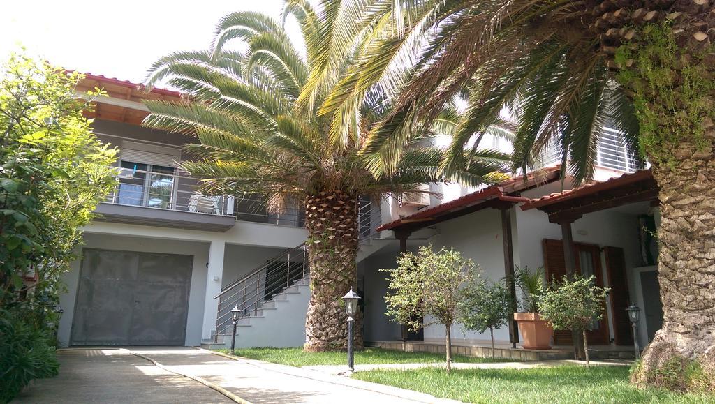 Aimilias Family Apartments Nea Vrasna Bagian luar foto