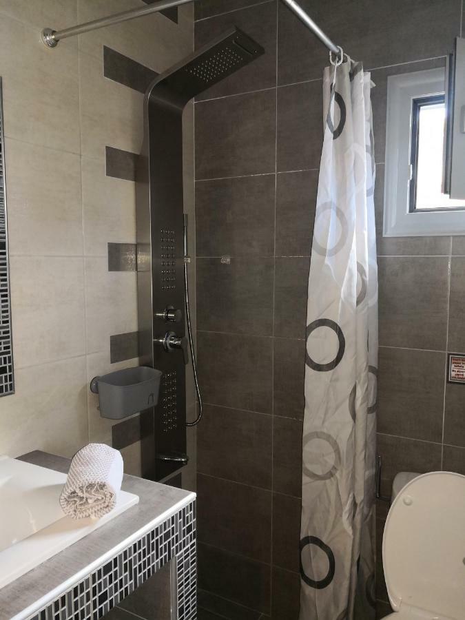 Aimilias Family Apartments Nea Vrasna Bagian luar foto